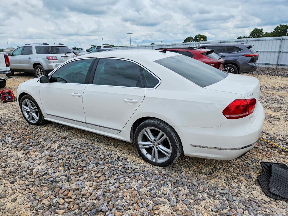 2015 Volkswagen Passat მანქანა იყიდება აუქციონზე, vin: 1VWBT7A31FC049472, აუქციონის ნომერი: 55057626