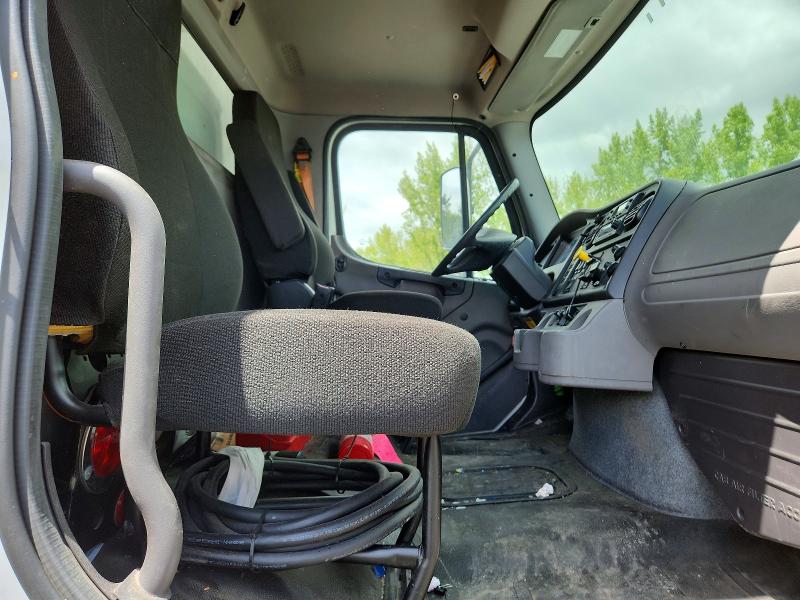 Продажа на аукционе авто 2022 Freightliner M2, vin: 3ALHCYD29NDNH3708, номер лота: 52432776