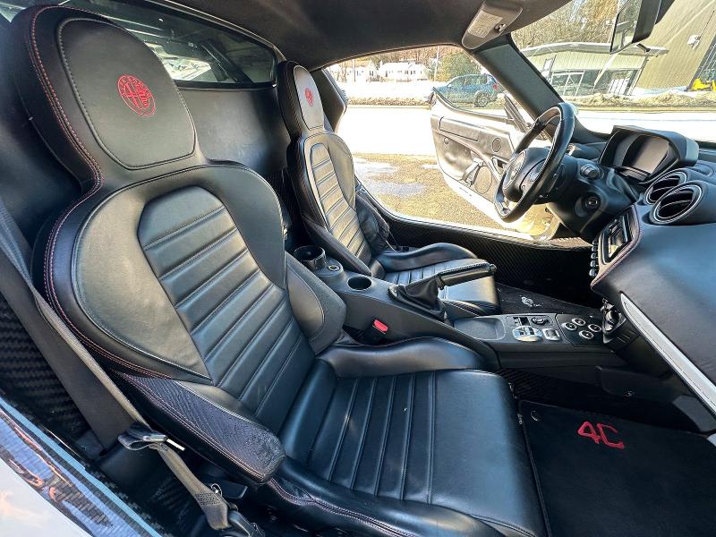 2016 Alfa Romeo 4c მანქანა იყიდება აუქციონზე, vin: ZARBAAA41GM177436, აუქციონის ნომერი: 53692196