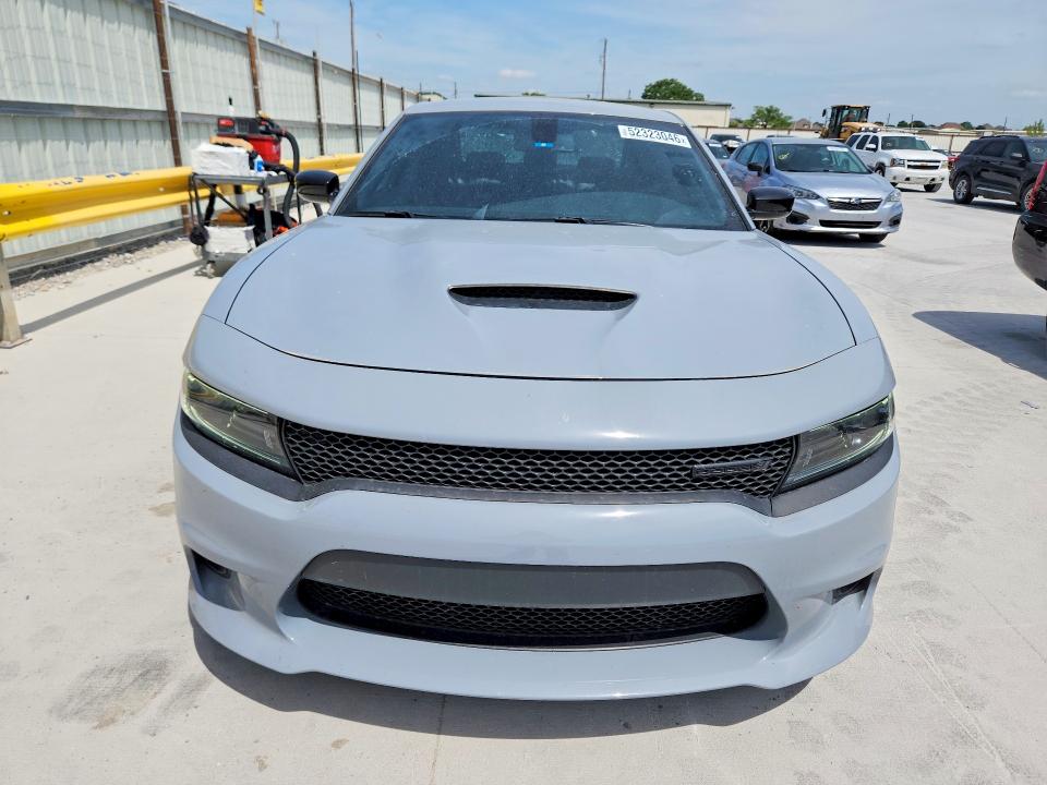 52323046 :رقم المزاد ، 2C3CDXCT7NH157421 vin ، 2022 Dodge Charger مزاد بيع