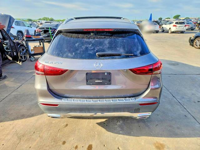 Продажа на аукционе авто 2021 Mercedes-benz Gla, vin: W1N4N4GB2MJ149584, номер лота: 52735066