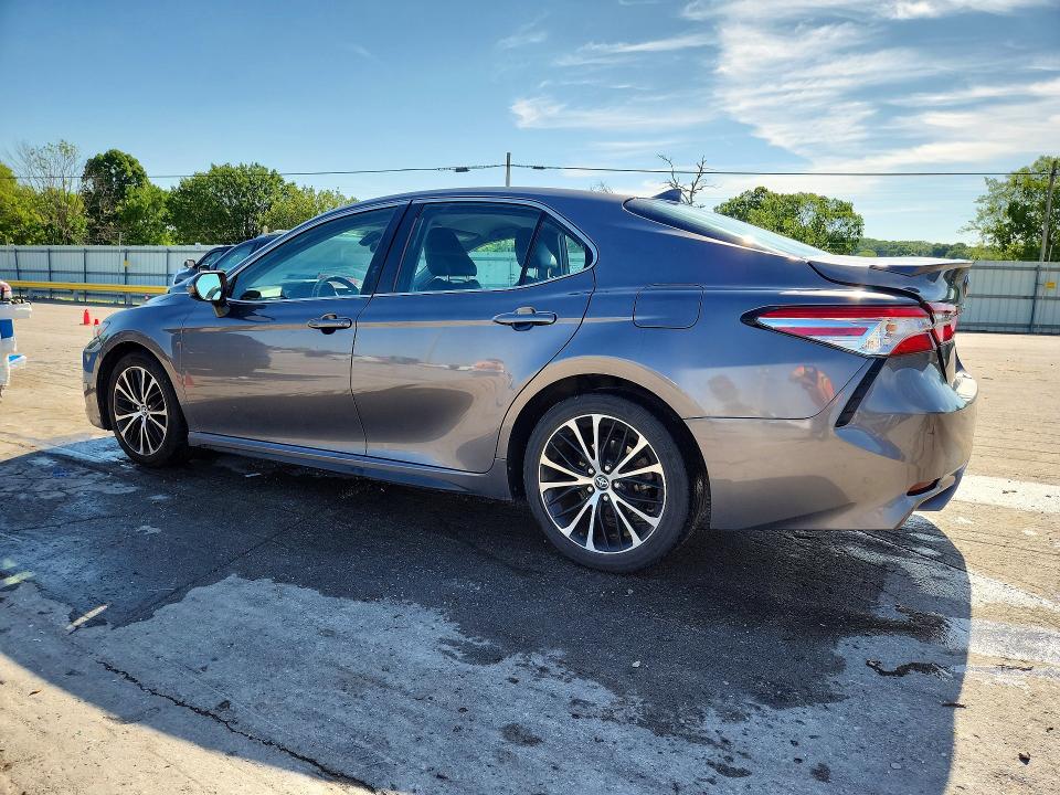 2019 Toyota Camry მანქანა იყიდება აუქციონზე, vin: 4T1B11HK6KU809950, აუქციონის ნომერი: 51689606
