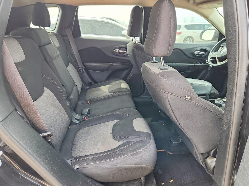 52329856 :رقم المزاد ، 1C4PJMCS5EW220075 vin ، 2014 Jeep Cherokee مزاد بيع