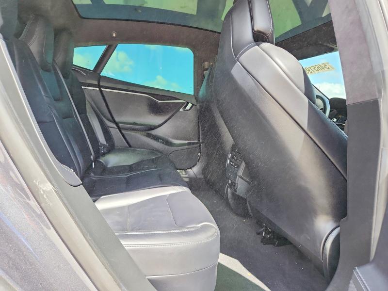 54651996 :رقم المزاد ، 5YJSA1E28KF305109 vin ، 2019 Tesla Model S مزاد بيع