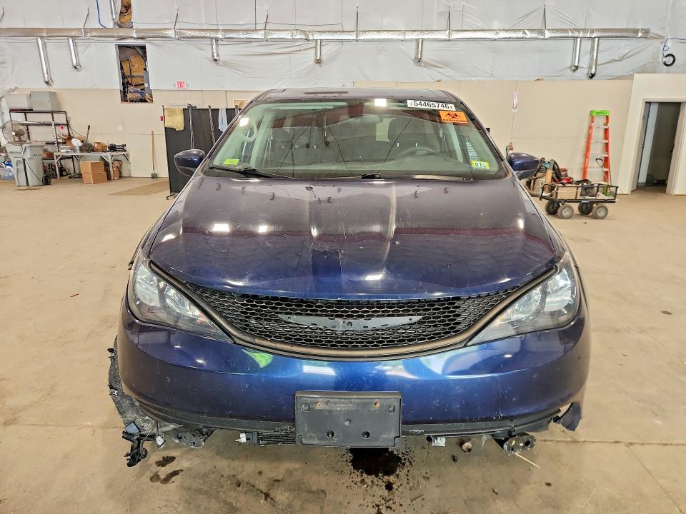 2020 Chrysler Voyager მანქანა იყიდება აუქციონზე, vin: 2C4RC1AGXLR120771, აუქციონის ნომერი: 54465746
