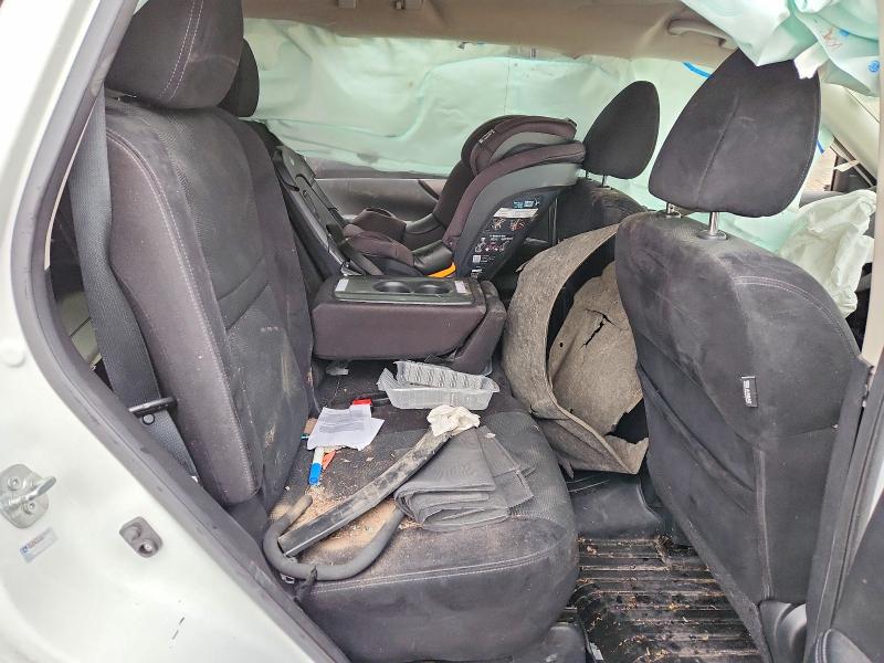 53404546 :رقم المزاد ، 5N1AT2MK5FC805515 vin ، 2015 Nissan Rogue مزاد بيع