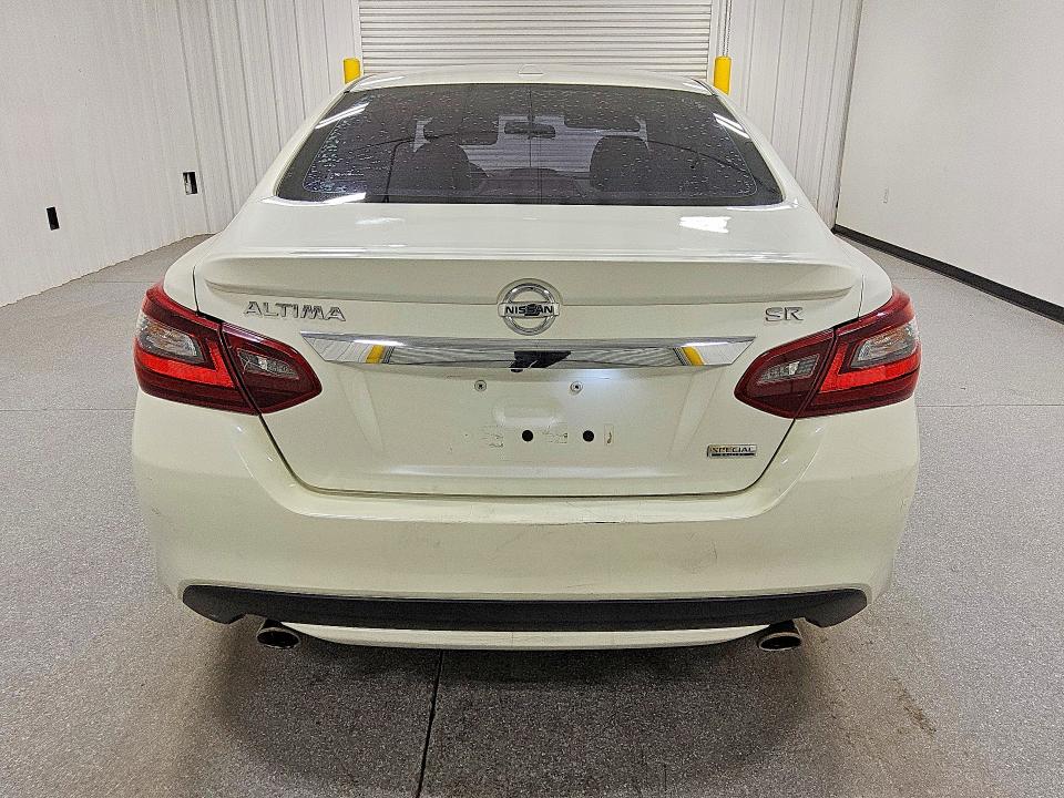 Продажа на аукционе авто 2018 Nissan Altima, vin: 1N4AL3AP4JC220711, номер лота: 52927496