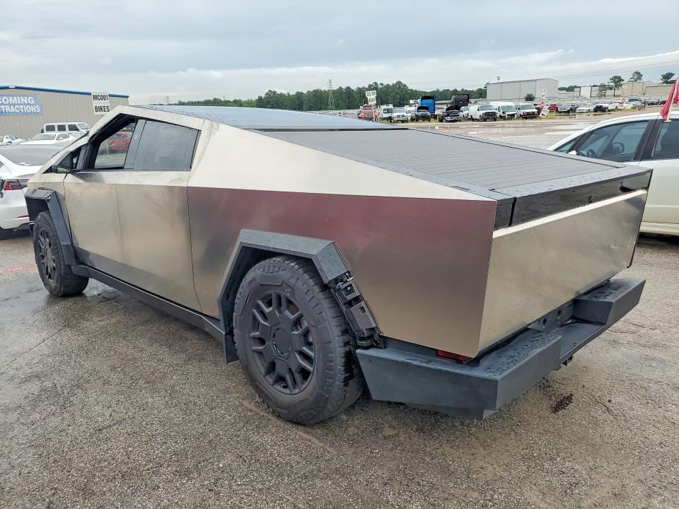 54706146 :رقم المزاد ، 7G2CEHED8RA025861 vin ، 2024 Tesla Cybertruck مزاد بيع