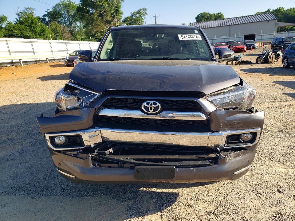 54143576 :رقم المزاد ، JTEBU5JR8H5423815 vin ، 2017 Toyota 4runner مزاد بيع