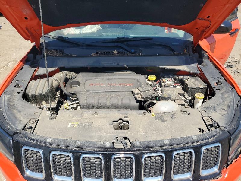 55420796 :رقم المزاد ، 3C4NJDAB1JT101045 vin ، 2018 Jeep Compass مزاد بيع