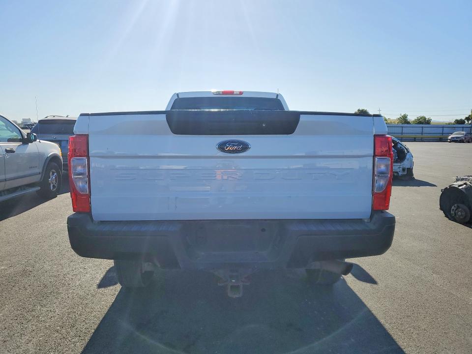 54005206 :رقم المزاد ، 1GDHC24K58E108240 vin ، 2008 Gmc Sierra مزاد بيع