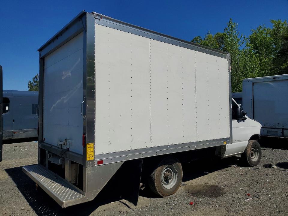 48711636 :رقم المزاد ، 1FDWE3FN1NDC09940 vin ، 2022 Ford Econoline مزاد بيع