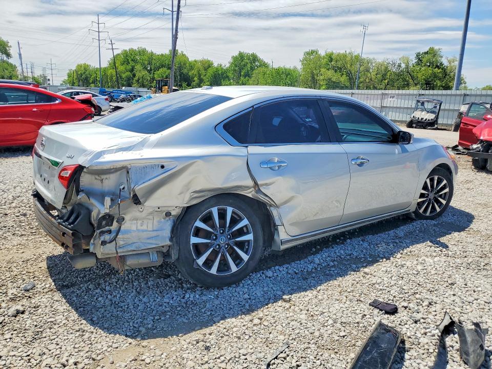 2017 Nissan Altima მანქანა იყიდება აუქციონზე, vin: 1N4AL3AP0HC207948, აუქციონის ნომერი: 51857306