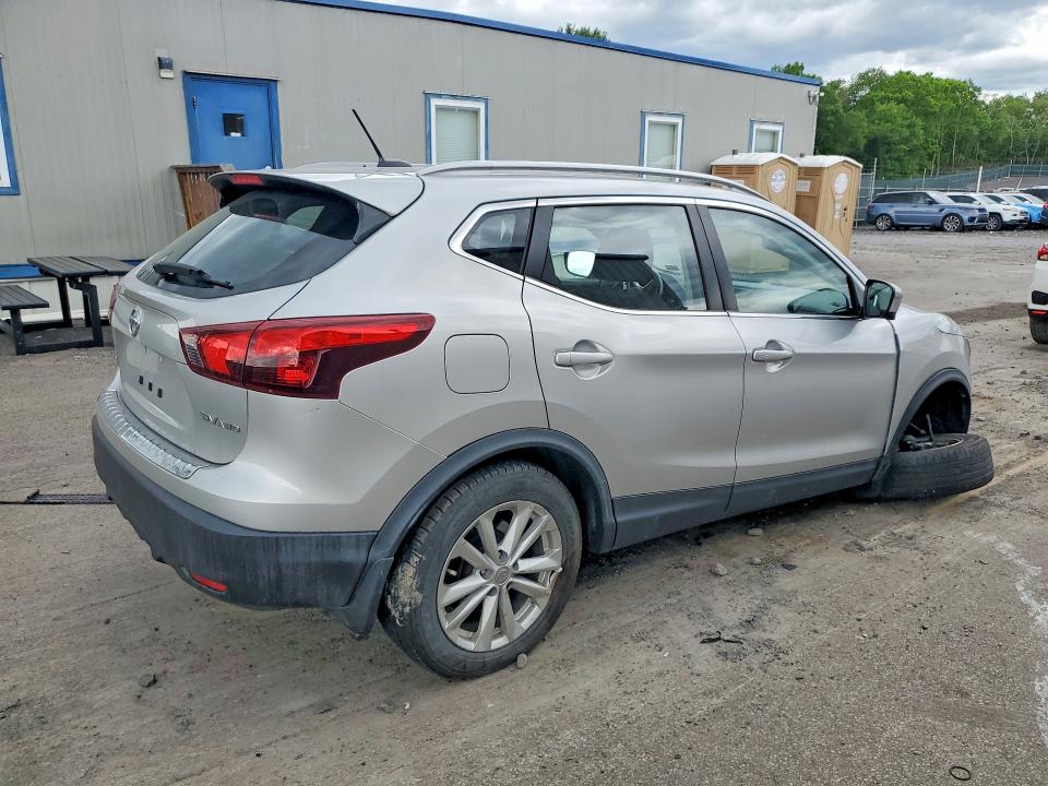 2017 Nissan Rogue Sport მანქანა იყიდება აუქციონზე, vin: JN1BJ1CR2HW143159, აუქციონის ნომერი: 55246306