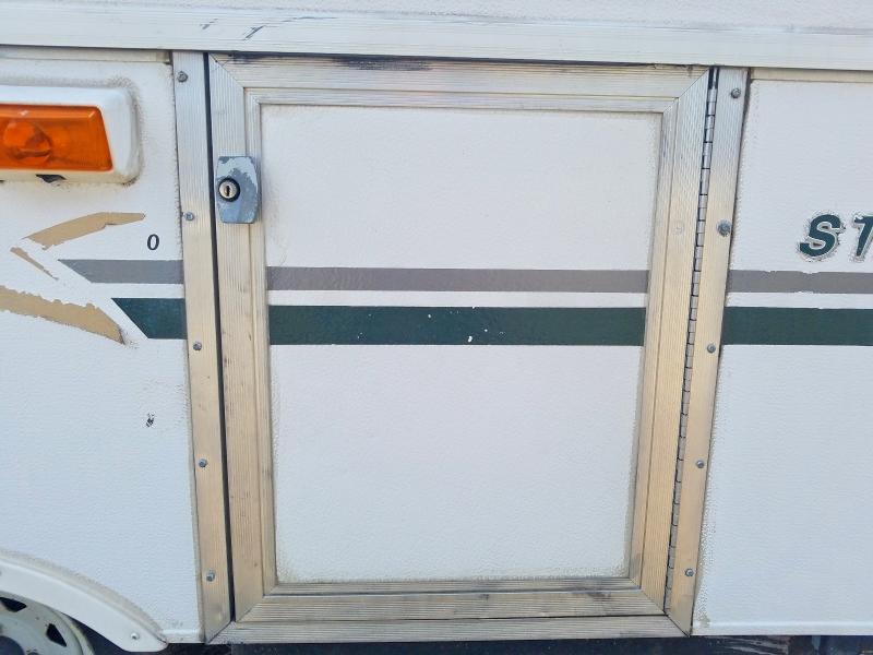 52318306 :رقم المزاد ، 1SAAS01D64AA3199 vin ، 2004 Starcraft Camper مزاد بيع
