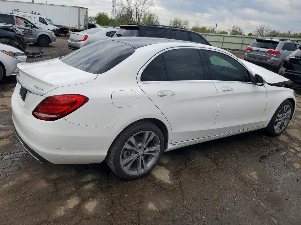 51371176 :رقم المزاد ، 55SWF4KB5HU197015 vin ، 2017 Mercedes-benz C مزاد بيع