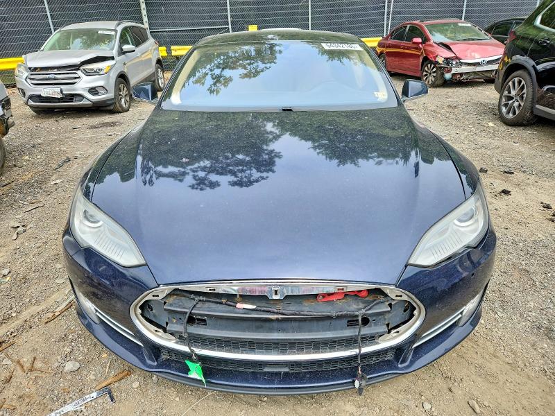 54342186 :رقم المزاد ، 5YJSA1H22FFP74892 vin ، 2015 Tesla Model S مزاد بيع