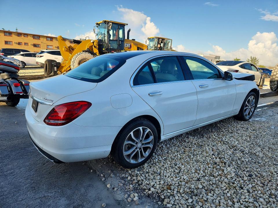 53027576 :رقم المزاد ، 55SWF4KB4FU065019 vin ، 2015 Mercedes-benz C مزاد بيع