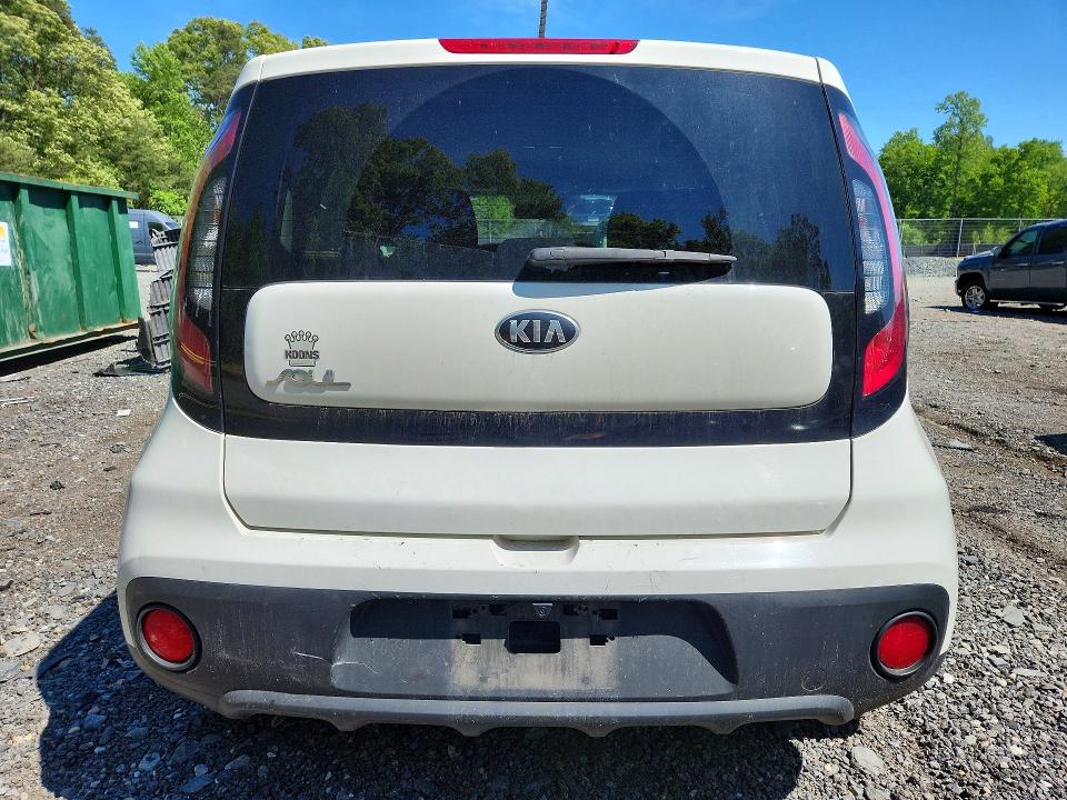 52192646 :رقم المزاد ، KNDJN2A24J7562381 vin ، 2018 Kia Soul مزاد بيع