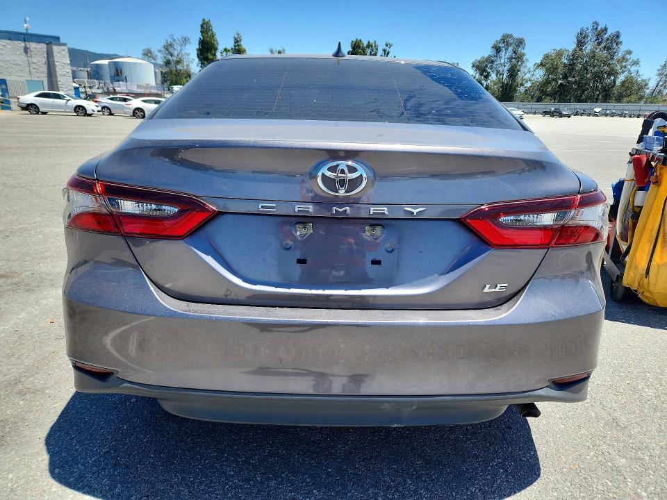 54191526 :رقم المزاد ، 4T1C11AK8PU081702 vin ، 2023 Toyota Camry مزاد بيع