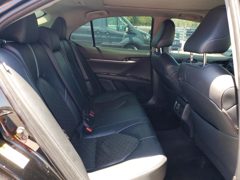 53955866 :رقم المزاد ، 4T1BZ1HK2JU021108 vin ، 2018 Toyota Camry مزاد بيع