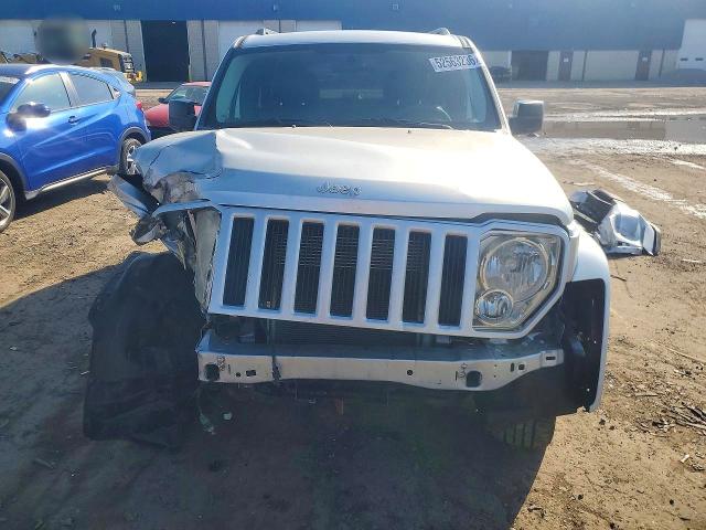52563236 :رقم المزاد ، 1C4PJMAK5CW186543 vin ، 2012 Jeep Liberty مزاد بيع