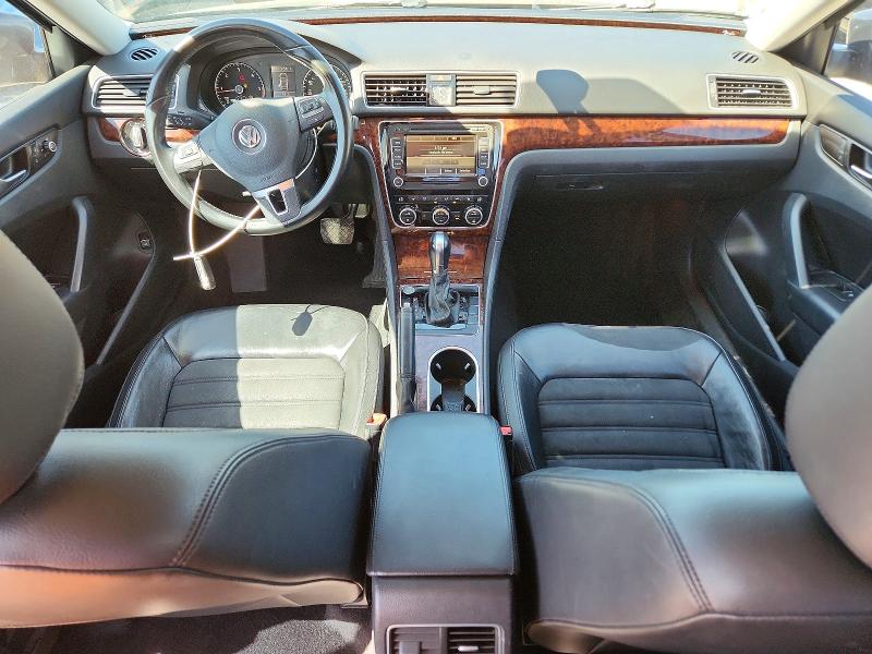 52589806 :رقم المزاد ، 1VWCN7A30DC137392 vin ، 2013 Volkswagen Passat مزاد بيع