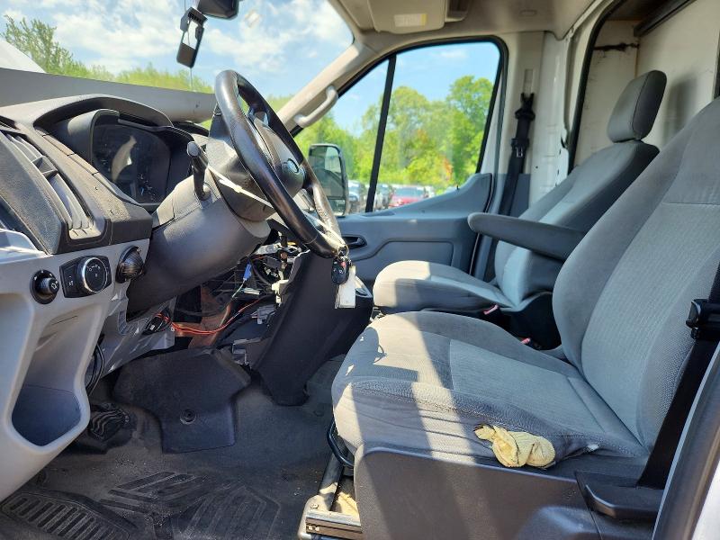53755876 :رقم المزاد ، 1FDBF8PM2HKA85112 vin ، 2017 Ford Transit مزاد بيع
