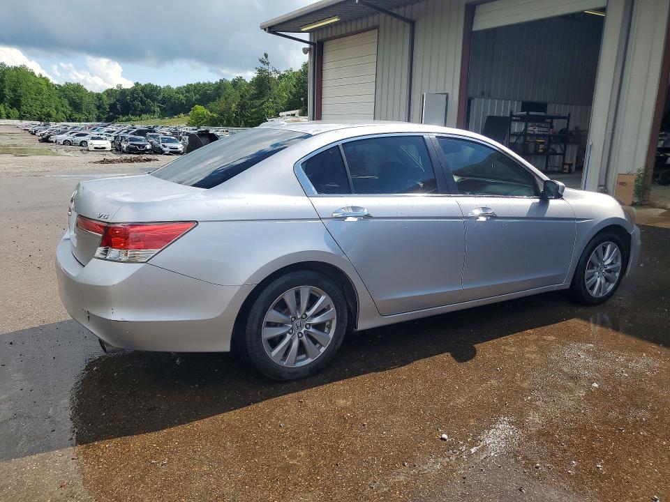 54519626 :رقم المزاد ، 1HGCP3F82BA030350 vin ، 2011 Honda Accord مزاد بيع
