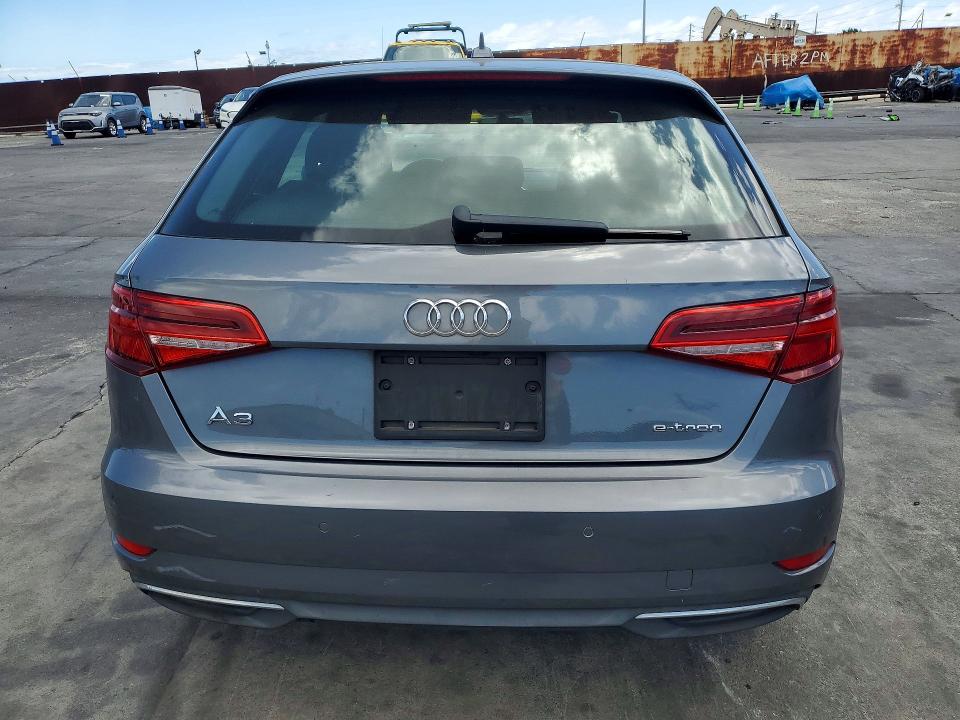 55287416 :رقم المزاد ، WAUTPBFF9HA059180 vin ، 2017 Audi A3 مزاد بيع