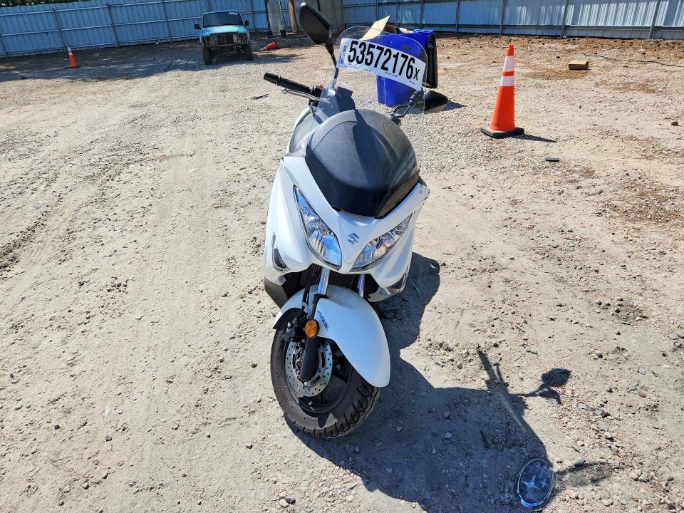 2020 Suzuki Uh200 მანქანა იყიდება აუქციონზე, vin: MLCCH41A2L1600136, აუქციონის ნომერი: 53572176