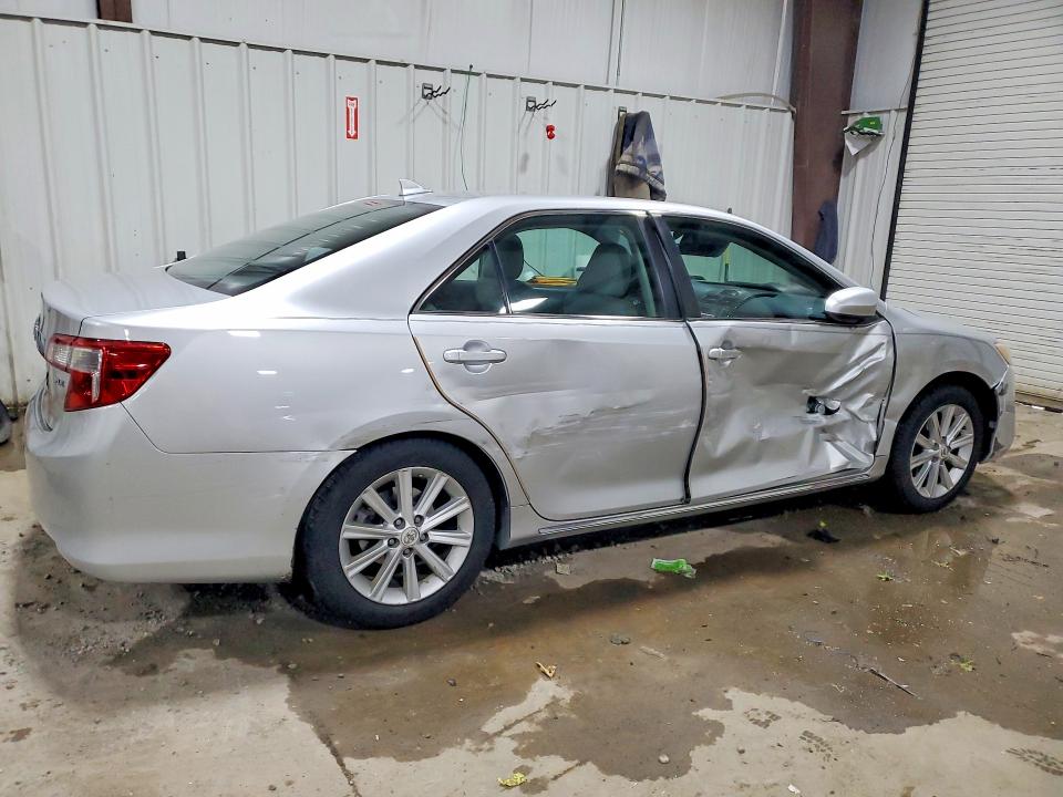 52613816 :رقم المزاد ، 4T1BK1FK2CU510747 vin ، 2012 Toyota Camry مزاد بيع