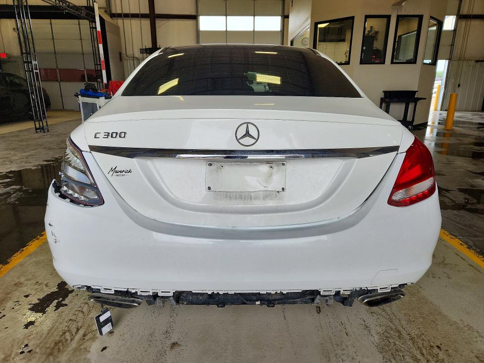 54368806 :رقم المزاد ، WDDWF4JB8JR335834 vin ، 2018 Mercedes-benz C مزاد بيع