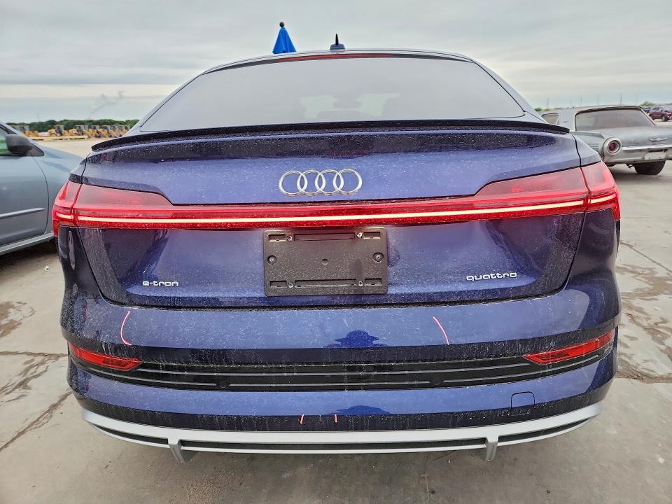 Продажа на аукционе авто 2021 Audi E-tron, vin: WA12AAGE5MB001582, номер лота: 52018686