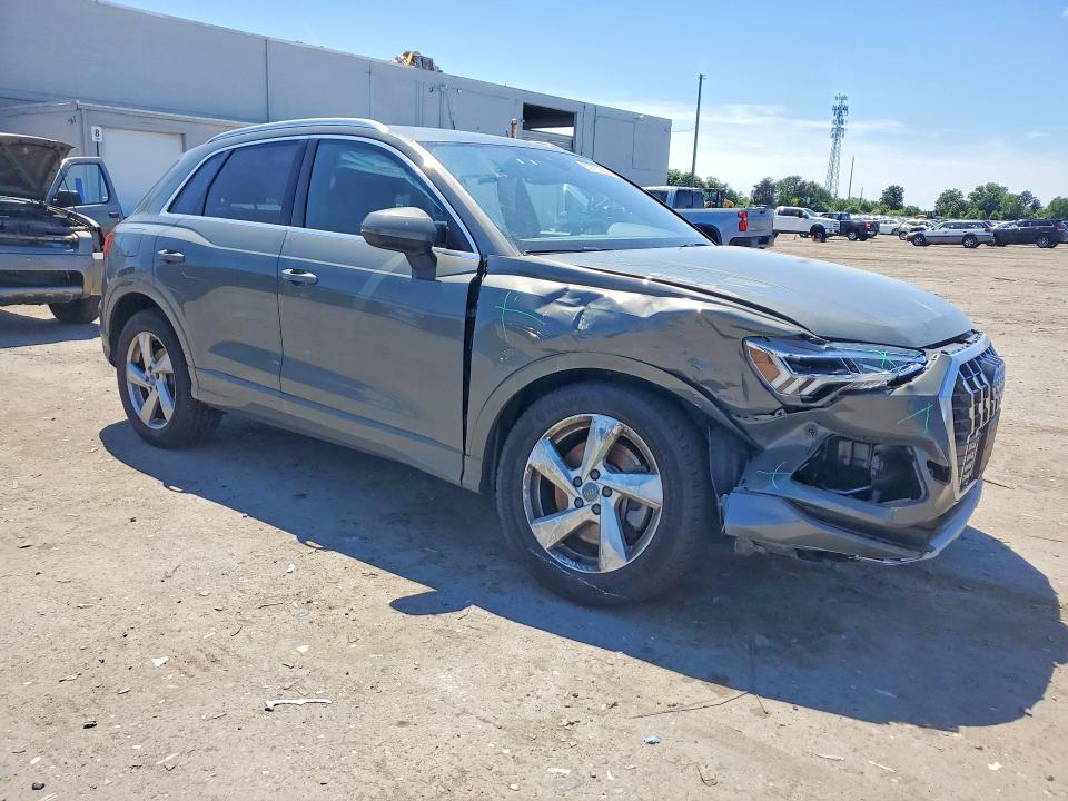 52753336 :رقم المزاد ، WA1BECF34L1009385 vin ، 2020 Audi Q3 مزاد بيع