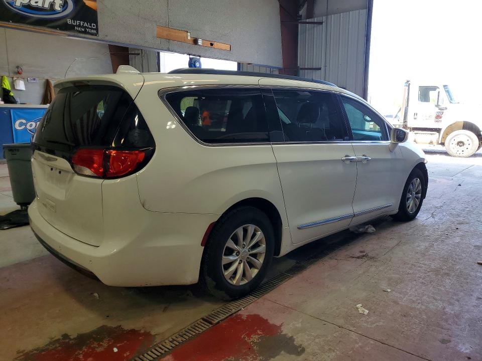 2017 Chrysler Pacifica მანქანა იყიდება აუქციონზე, vin: 2C4RC1BG8HR795797, აუქციონის ნომერი: 52552786
