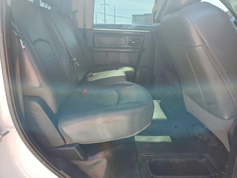 52654836 :رقم المزاد ، 3C7WR5HJ0JG333888 vin ، 2018 Ram 2500 مزاد بيع