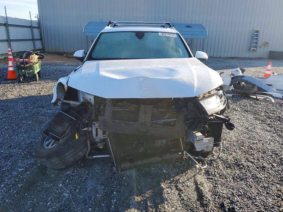 Продажа на аукционе авто 2017 Audi Q7, vin: WA1VAAF75HD055443, номер лота: 52319536