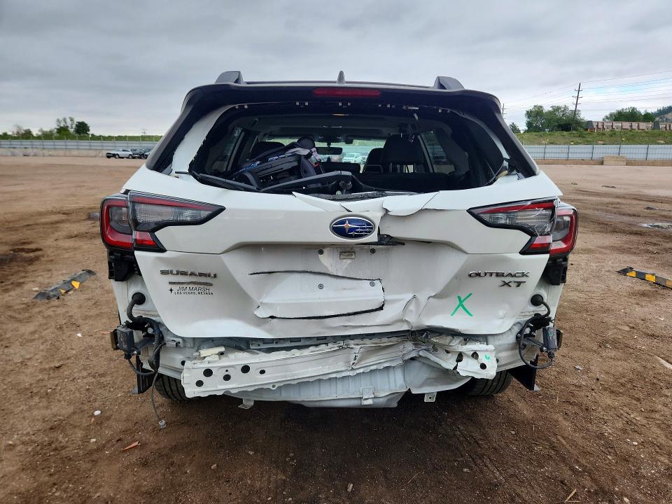 55186226 :رقم المزاد ، 4S4BTGND3M3189831 vin ، 2021 Subaru Outback مزاد بيع