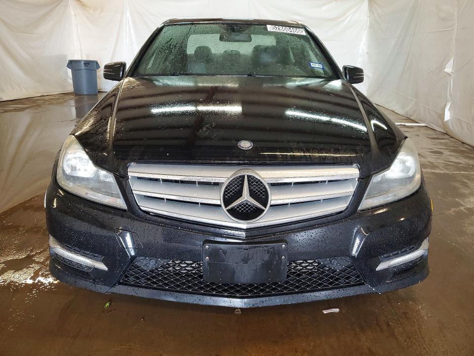 52860466 :رقم المزاد ، WDDGF4HB4DR245109 vin ، 2013 Mercedes-benz C مزاد بيع