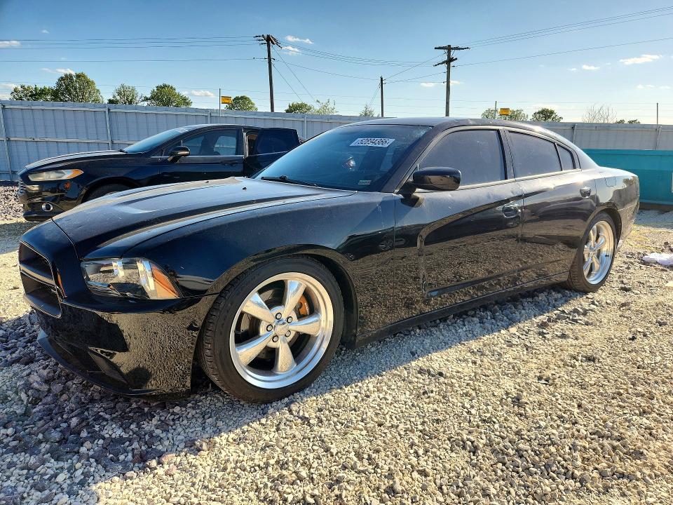 52894366 :رقم المزاد ، 2C3CDXAT1DH586247 vin ، 2013 Dodge Charger مزاد بيع