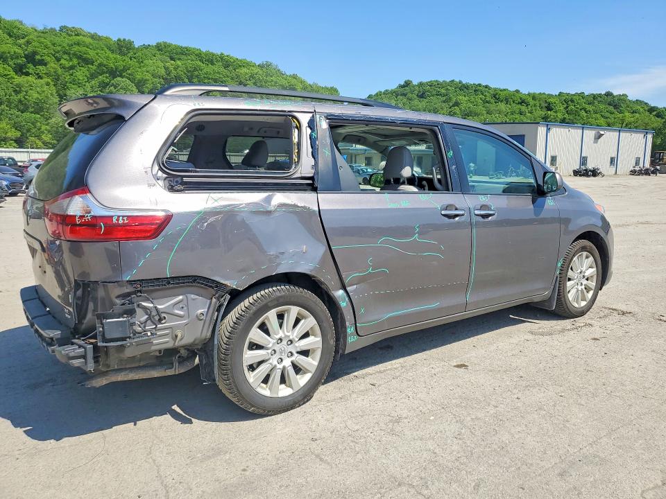 55016796 :رقم المزاد ، 5TDDK3DC8FS111872 vin ، 2015 Toyota Sienna مزاد بيع