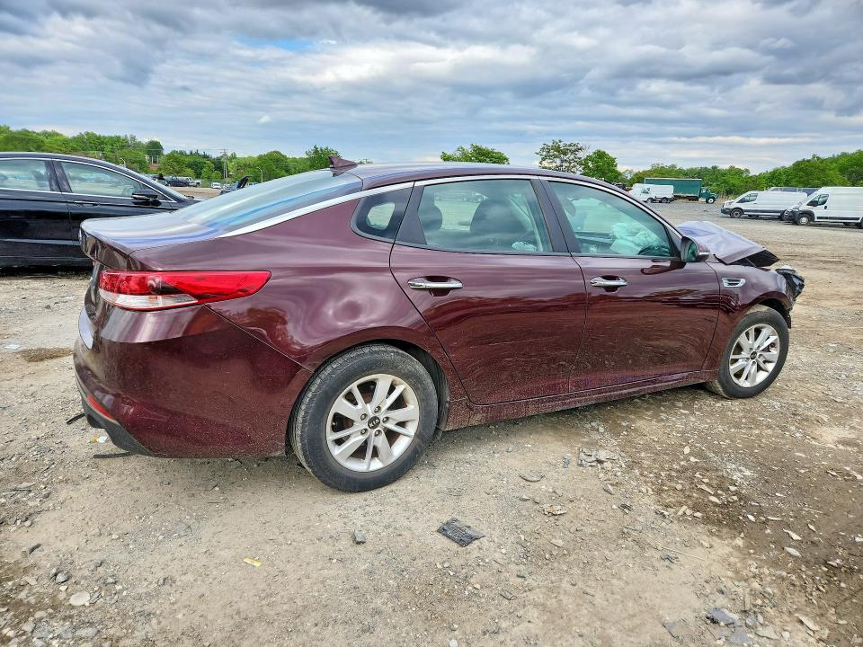 53889966 :رقم المزاد ، 5XXGT4L33JG223460 vin ، 2018 Kia Optima مزاد بيع