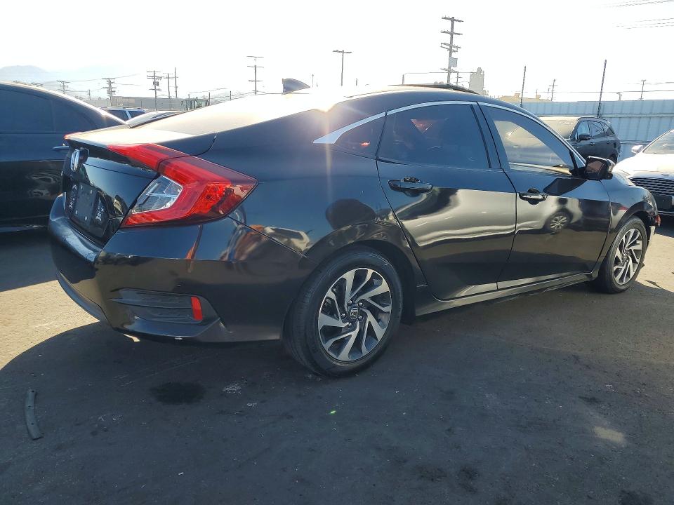 Продаж на аукціоні авто 2018 Honda Civic, vin: 2HGFC2F7XJH526801, номер лоту: 53467176
