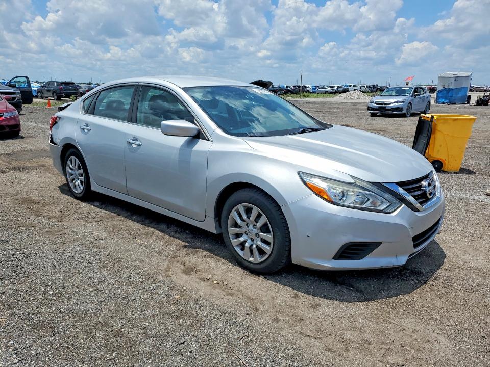 Aukcja sprzedaży 2017 Nissan Altima, vin: 1N4AL3AP2HN335354, numer aukcji: 52470896