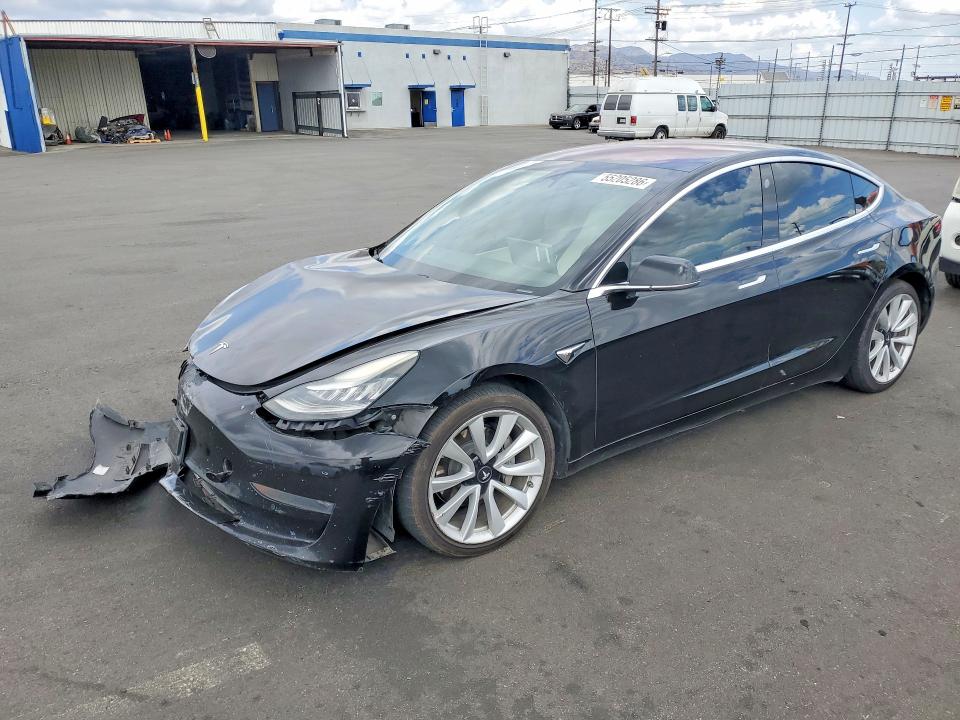 55205286 :رقم المزاد ، 5YJ3E1EA8JF178022 vin ، 2018 Tesla Model 3 مزاد بيع