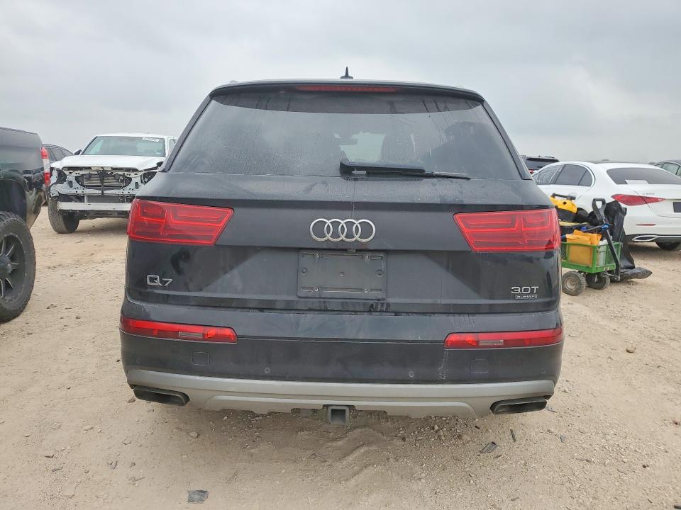 Продаж на аукціоні авто 2017 Audi Q7, vin: WA1VAAF75HD035872, номер лоту: 52317416