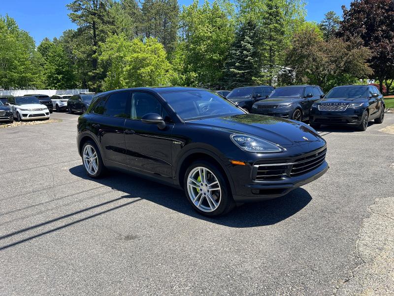 51923416 :رقم المزاد ، WP1AE2AY8KDA52072 vin ، 2019 Porsche Cayenne مزاد بيع