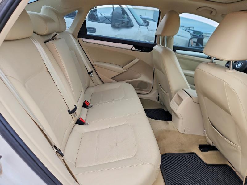 52227456 :رقم المزاد ، 1VWBN7A39CC036457 vin ، 2012 Volkswagen Passat مزاد بيع