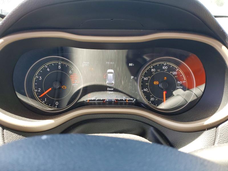 53648126 :رقم المزاد ، 1C4PJMDB8JD564620 vin ، 2018 Jeep Cherokee مزاد بيع